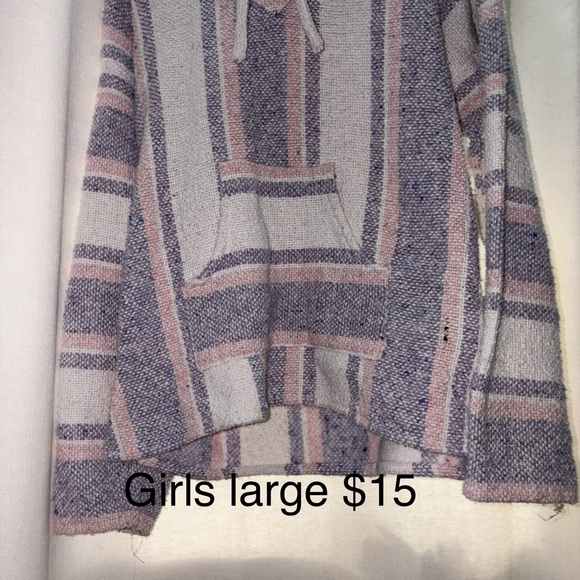 Elegant White Lace Dress - Picture 5 of 9